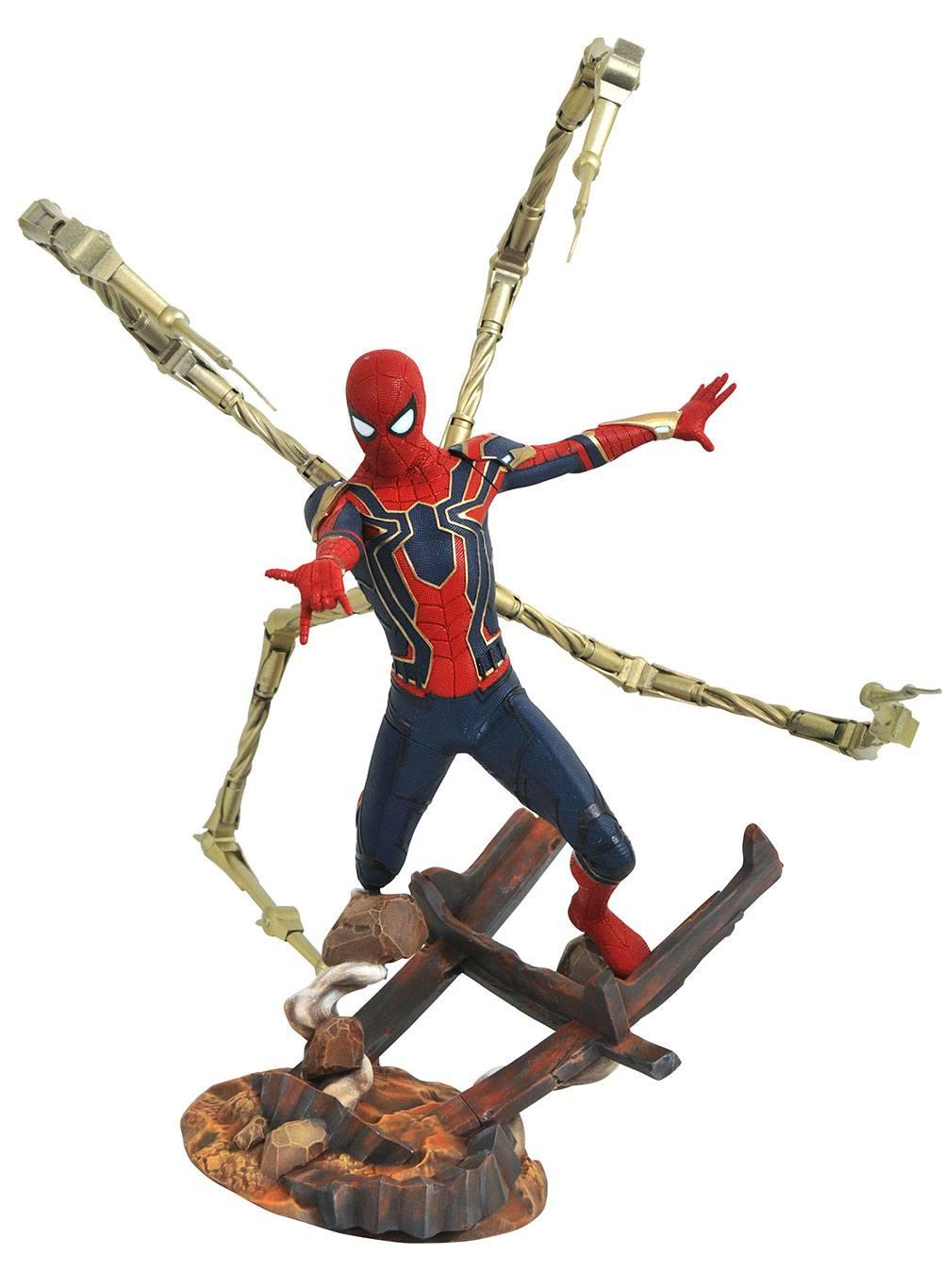 AVENGERS - Iron Spider-Man - Figurine Premier Collection 30cm - Magic Heroes