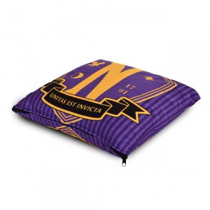 Mercredi Coussin - Logo - Nevermore Academy 1